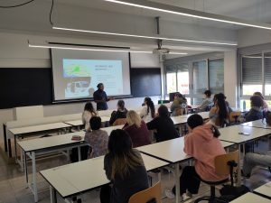Mirades Creuades: Desigualtats Globals, Drets Humans i el Dret a Migrar